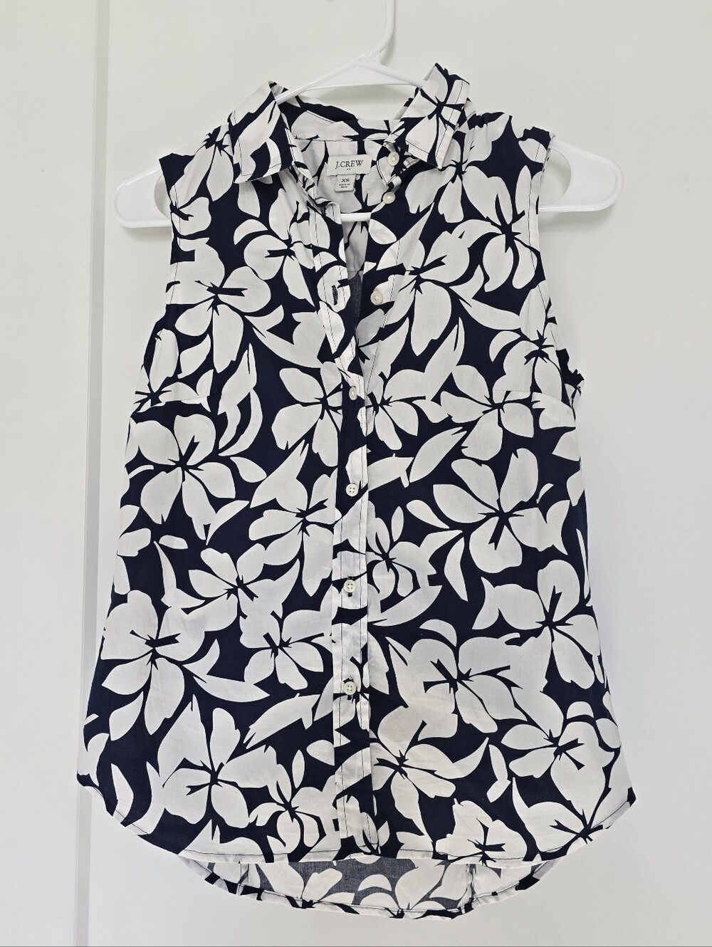J. Crew Navy and White Floral Sleeveless Button Up Tank